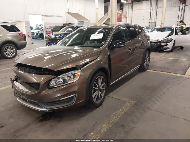 Volvo V60 Cross Country T5