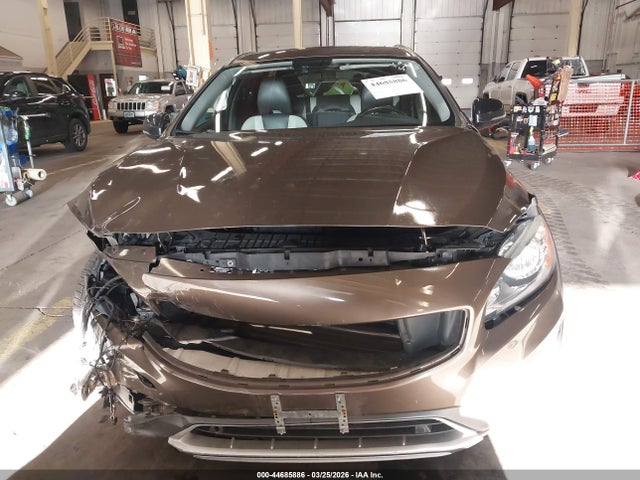 Volvo V60 Cross Country T5