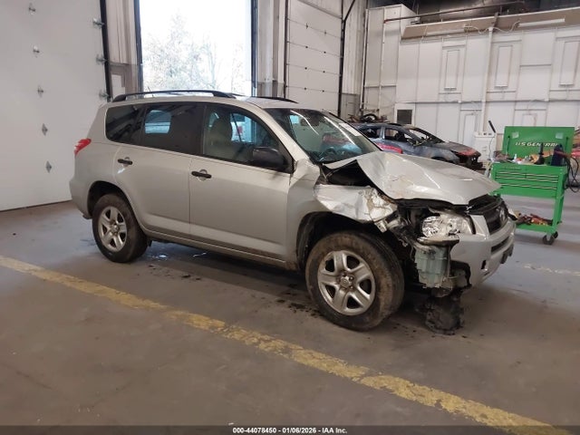 Salvage Toyota RAV4 Image
