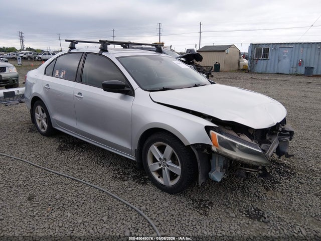 Salvage Volkswagen Jetta Image