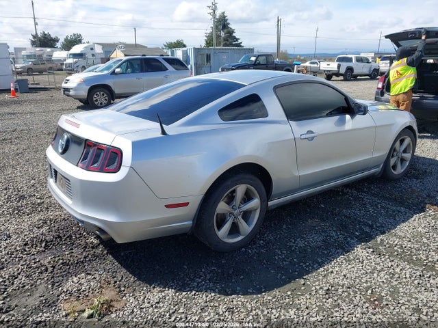 Ford Mustang V6