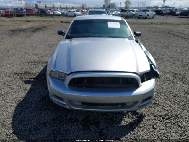 Ford Mustang V6