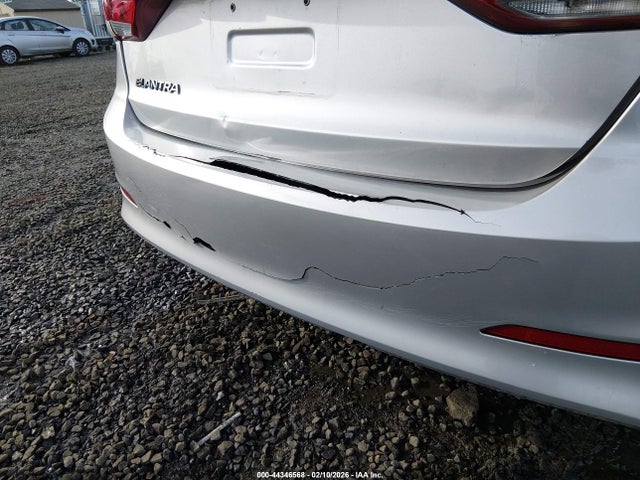 Hyundai ELANTRA Sel