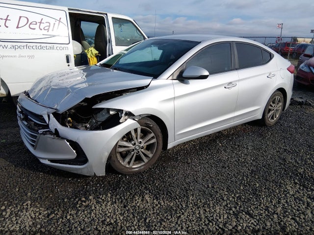 Hyundai ELANTRA Sel