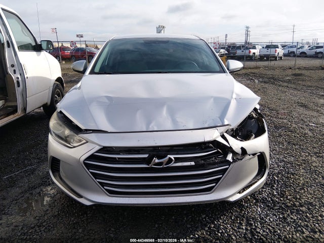 Hyundai ELANTRA Sel