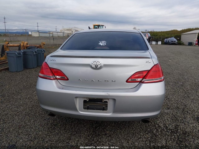 Toyota Avalon Xl