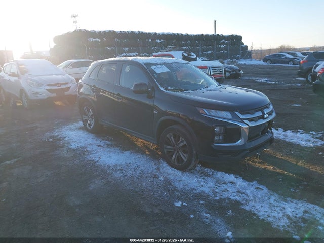 Salvage Mitsubishi Outlander Image