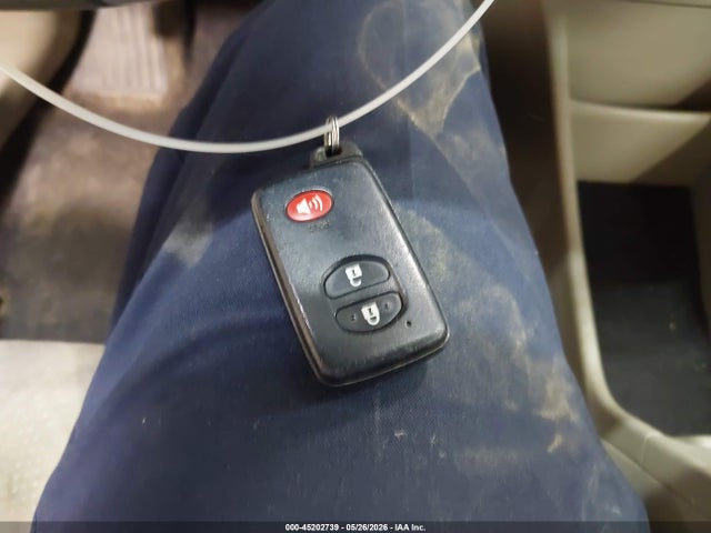 Toyota Prius v Three