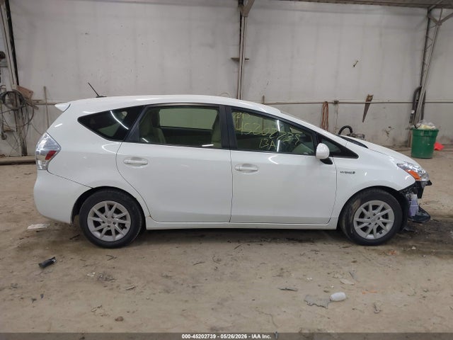 Toyota Prius v Three