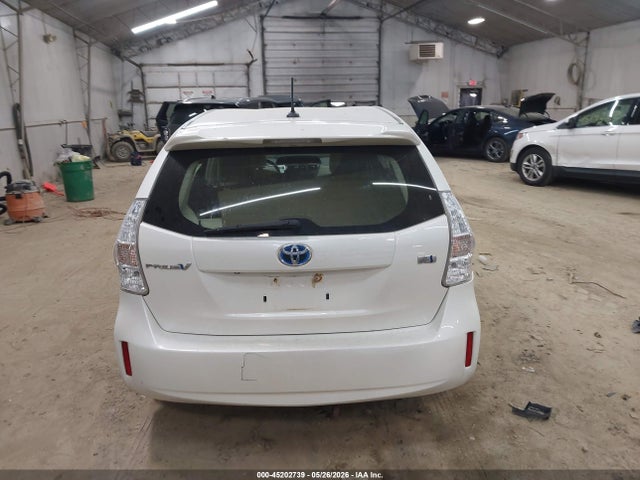 Toyota Prius v Three