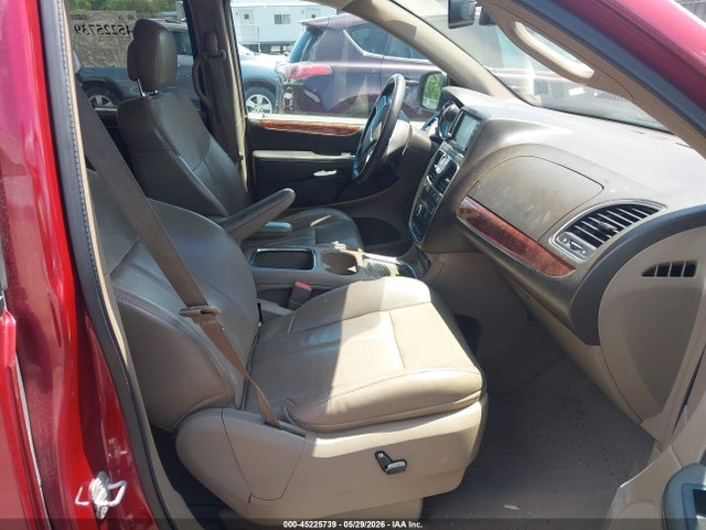 Chrysler Town & Country Limited