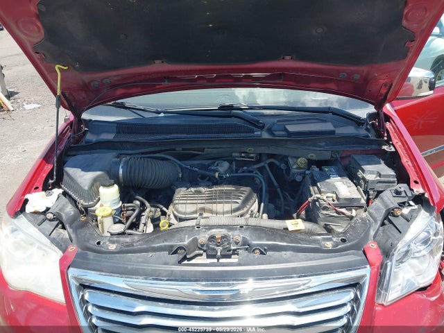 Chrysler Town & Country Limited