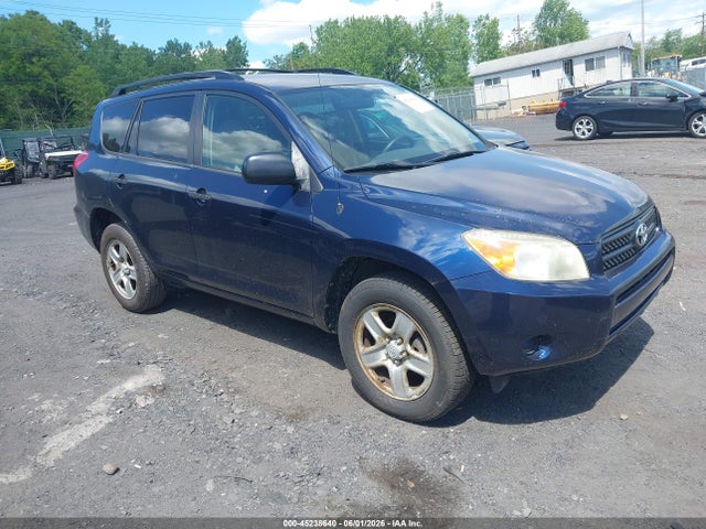 Salvage Toyota RAV4 Image