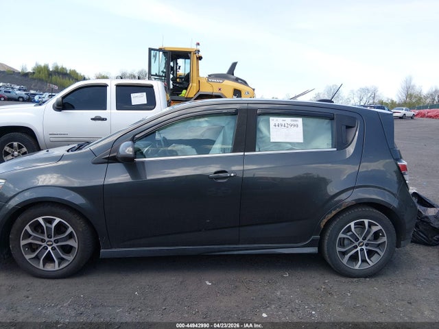 Chevrolet Sonic Lt Auto