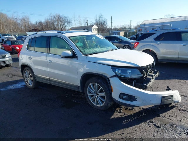 Salvage Volkswagen Tiguan Image