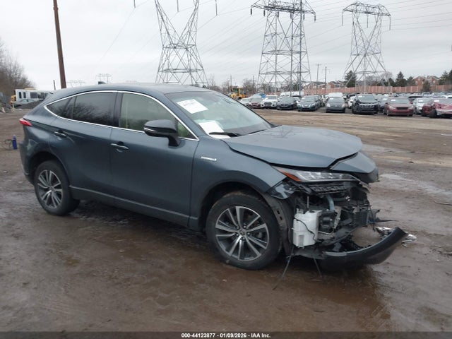Salvage Toyota Venza Image