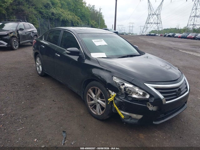 Salvage Nissan Altima Image