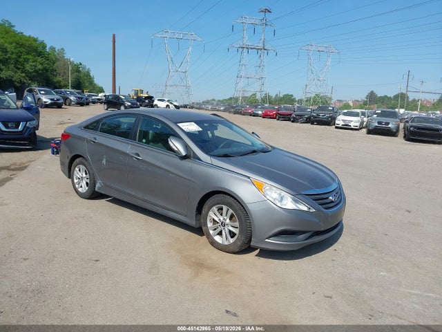 Salvage Hyundai SONATA Image