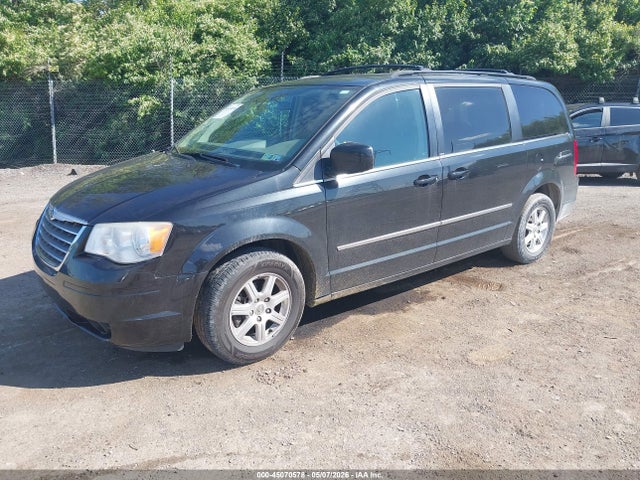Chrysler Town & Country Touring