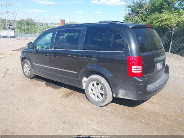 Chrysler Town & Country Touring