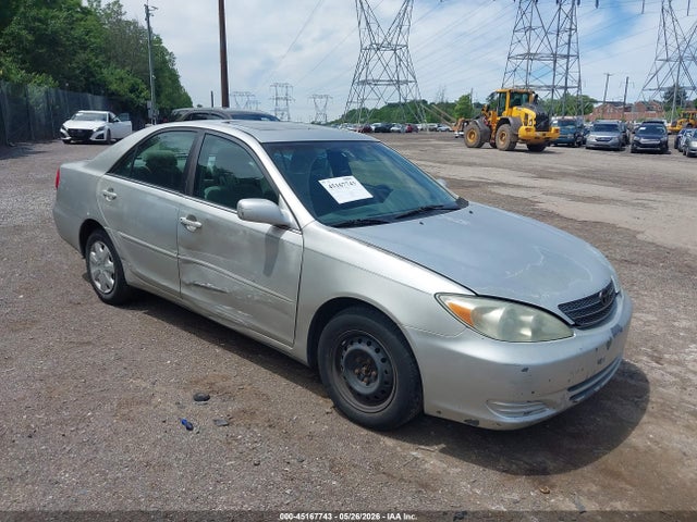 Salvage Toyota Camry Image