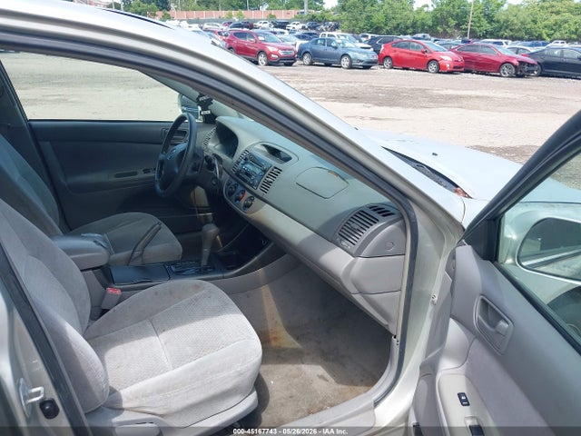 Toyota Camry Le