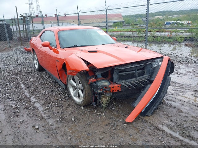 Salvage Dodge Challenger Image