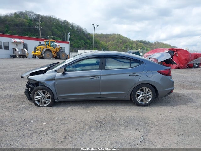 Hyundai ELANTRA Value Edition