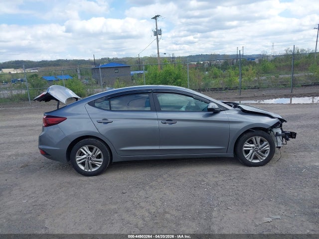 Hyundai ELANTRA Value Edition