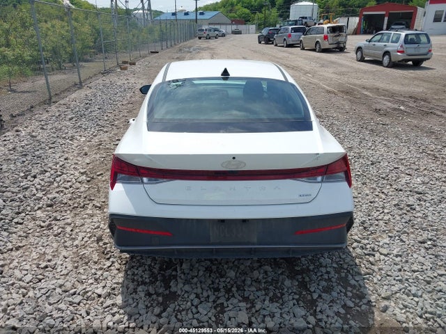 Hyundai ELANTRA Blue