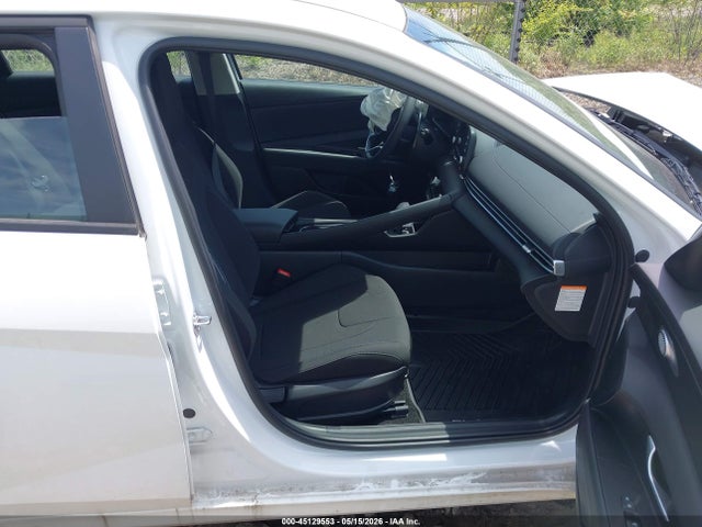 Hyundai ELANTRA Blue