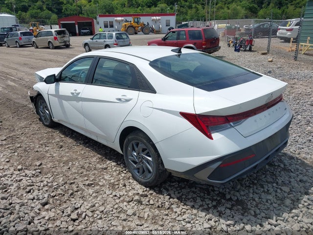 Hyundai ELANTRA Blue