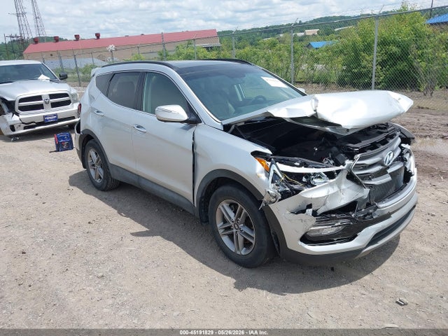 Salvage Hyundai SANTA FE Image