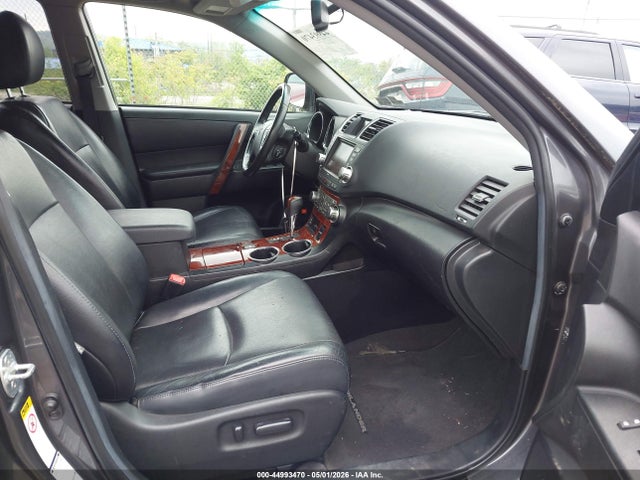 Toyota Highlander Limited V6