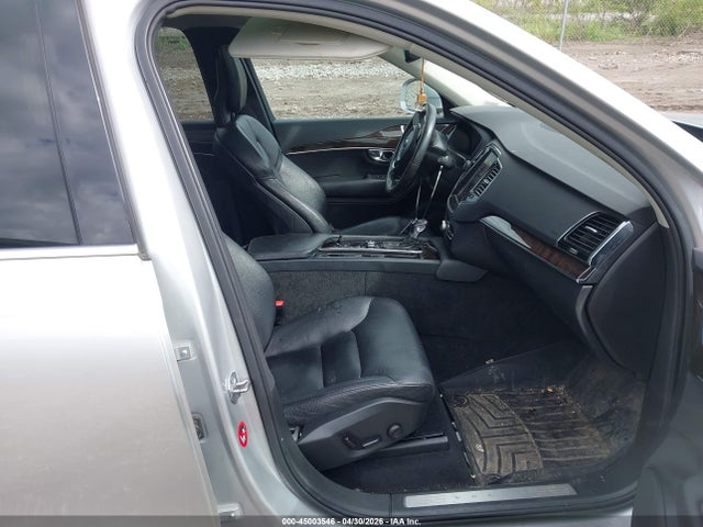 Volvo XC90 T6 Momentum