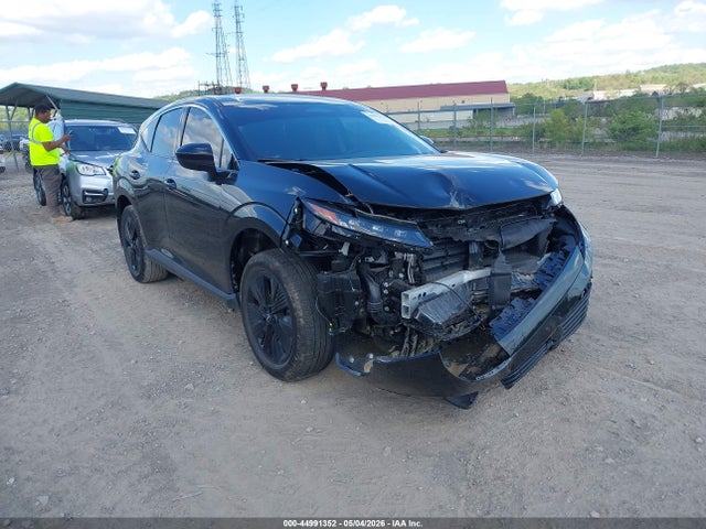 Salvage Nissan Murano Image