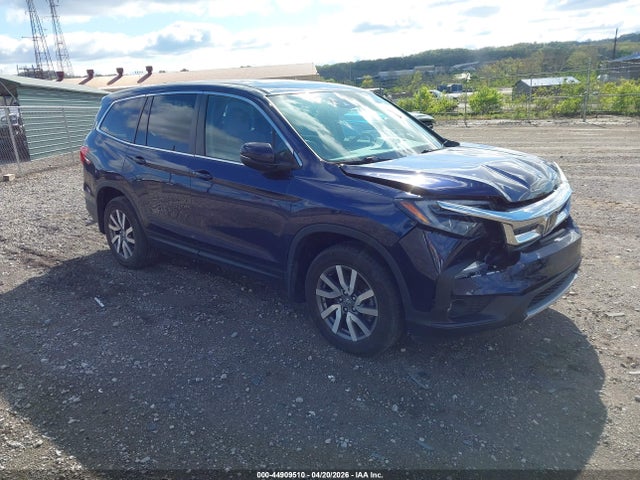 Salvage Honda Pilot Image