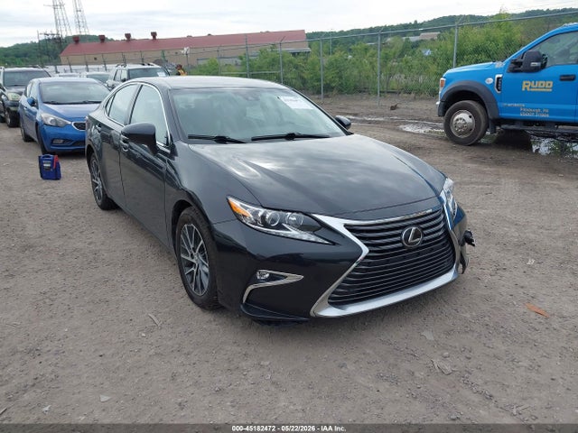 Salvage Lexus Es Image