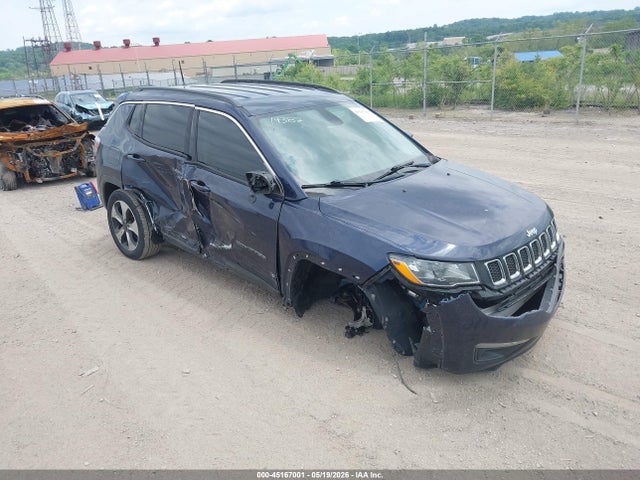 Salvage Jeep Compass Image