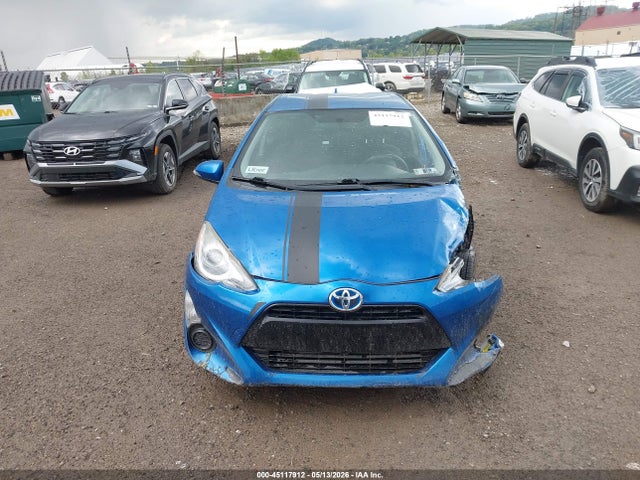 Toyota Prius c Two