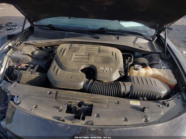 Dodge Charger Sxt Rwd