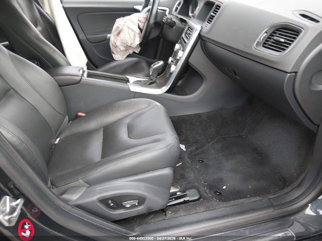 Volvo V60 T5 Platinum