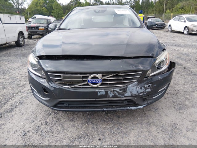 Volvo V60 T5 Platinum