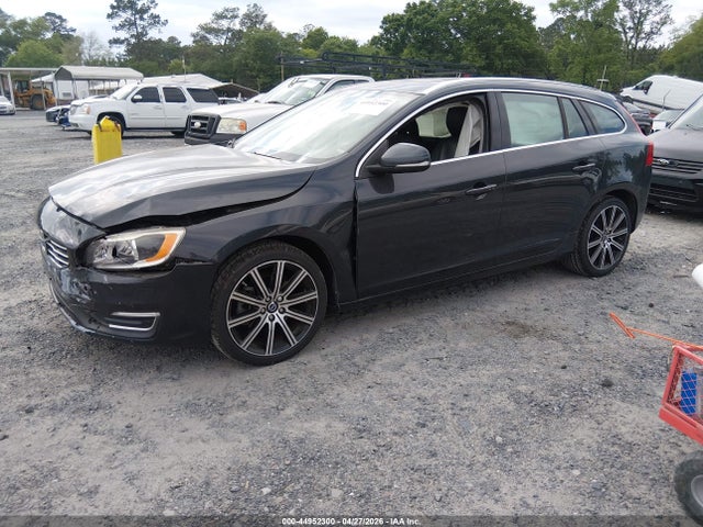 Volvo V60 T5 Platinum