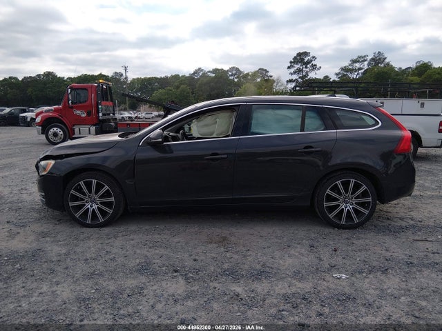 Volvo V60 T5 Platinum