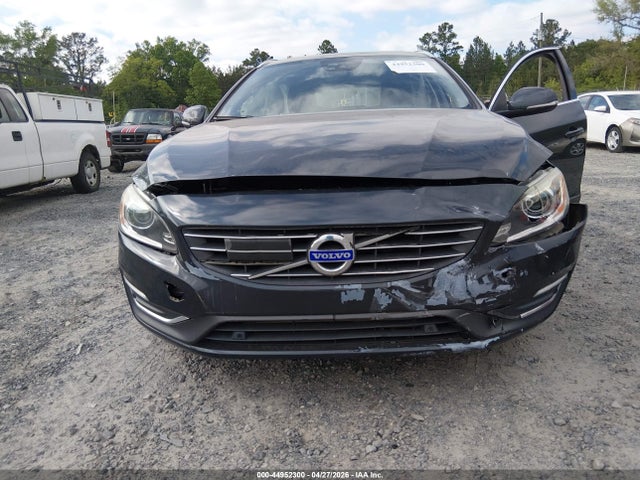 Volvo V60 T5 Platinum