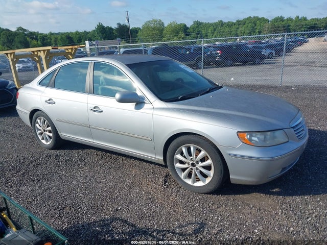 Salvage Hyundai Azera Image