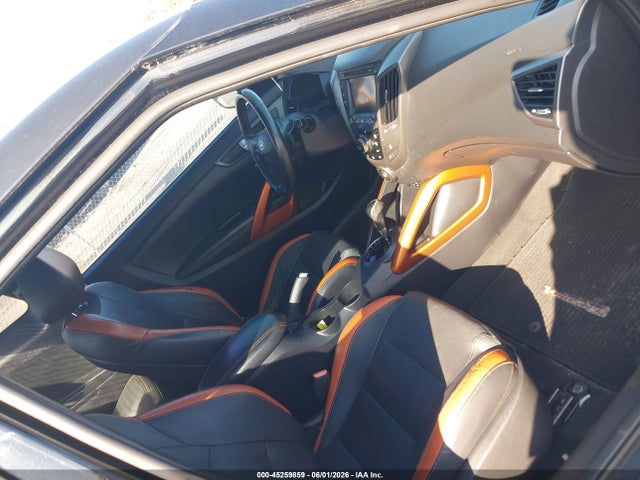 Hyundai VELOSTER Turbo