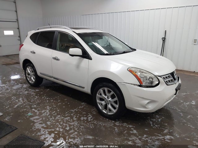 Salvage Nissan Rogue Image