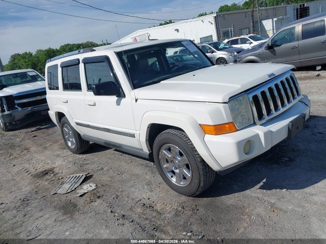 Salvage Jeep Commander Image